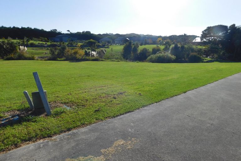 Photo of property in 8 Riverglen Drive, Haruru, 0204