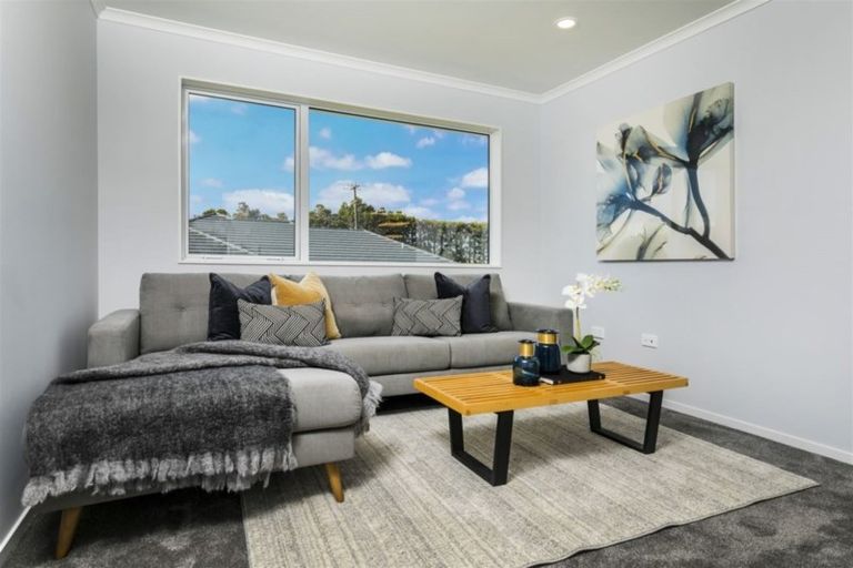 Photo of property in 16 Barrique Road, Kumeu, 0810