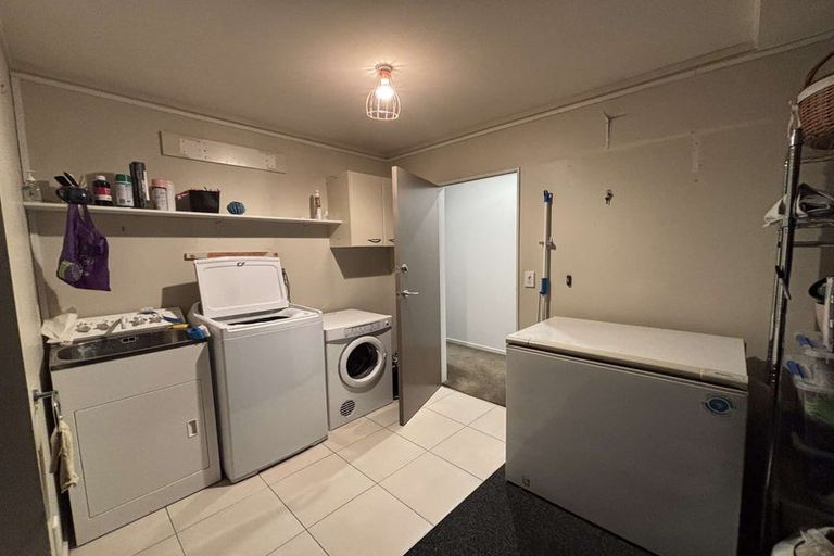 Photo of property in Fernhill Flats, 3/324 The Terrace, Te Aro, Wellington, 6011