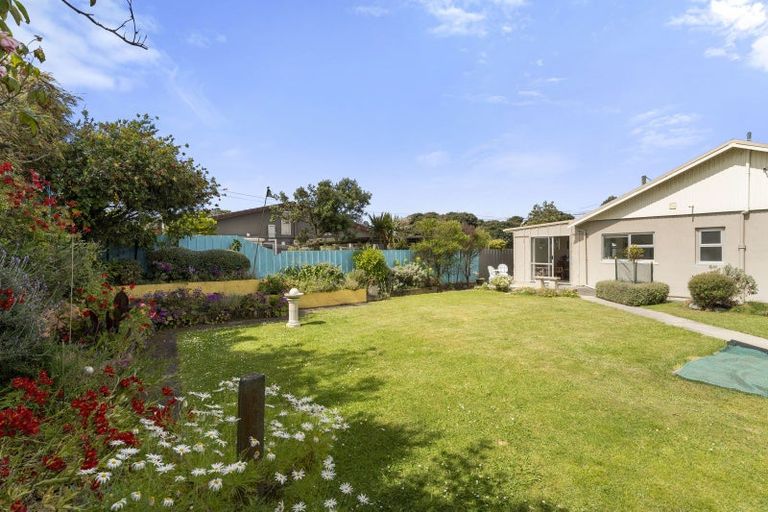 Photo of property in 67 Moana Street, Otaki Beach, Otaki, 5512