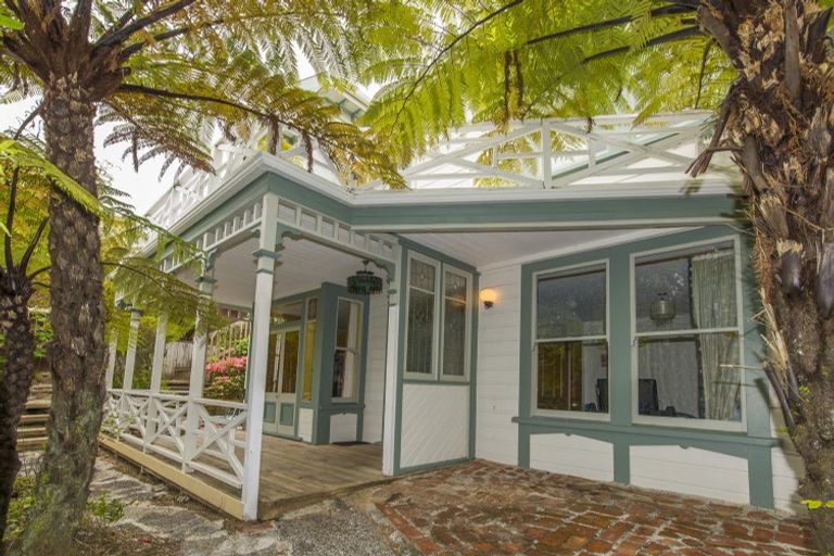 Photo of property in 140 Glenmore Street, Northland, Wellington, 6012