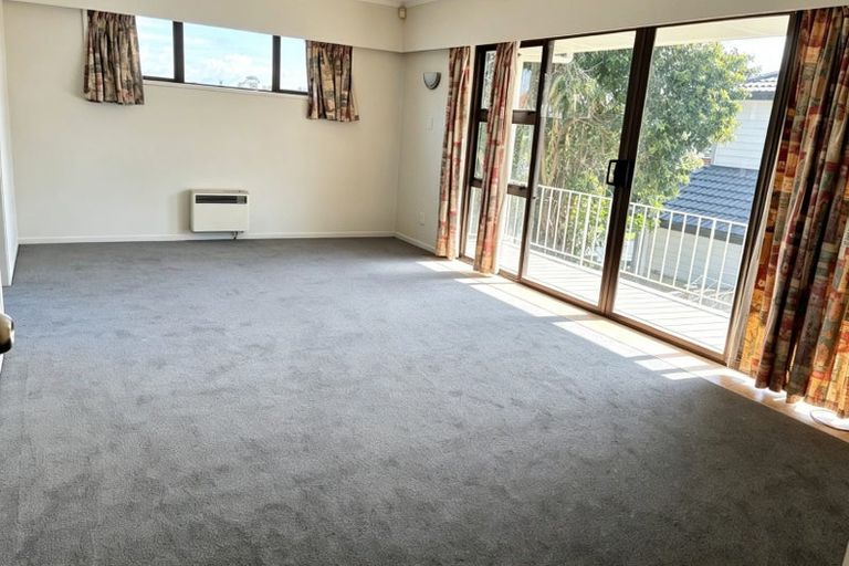 Photo of property in 144 Prince Regent Drive, Half Moon Bay, Auckland, 2012