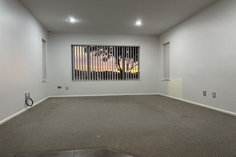 Photo of property in 10 Killarney Drive, Flat Bush, Auckland, 2019