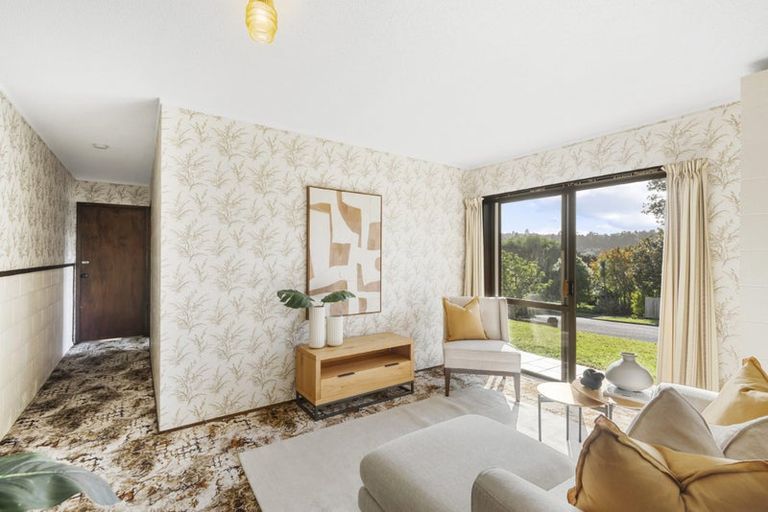 Photo of property in 4 Mosman Place, Chatswood, Auckland, 0626