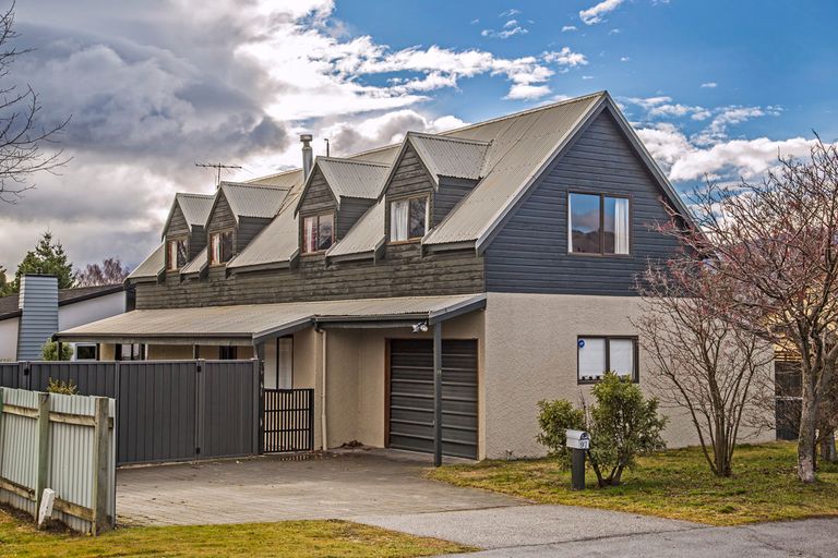 Photo of property in 97 Molyneux Avenue, Cromwell, 9310