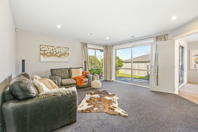 Photo of property in 75 Aotea Drive, Aotea, Porirua, 5024