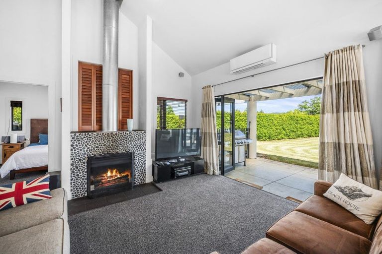 Photo of property in 1 Antonia Place, Kinloch, Taupo, 3377