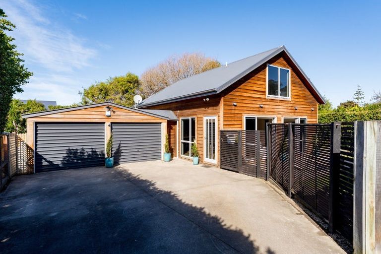 Photo of property in 8a Queen Street, Brighton, Dunedin, 9035