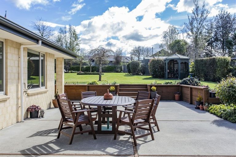 Photo of property in 15 Kowhai Street, Oxford, 7430