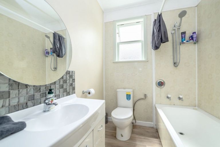 Photo of property in 44 Waite Street, Featherston, 5710