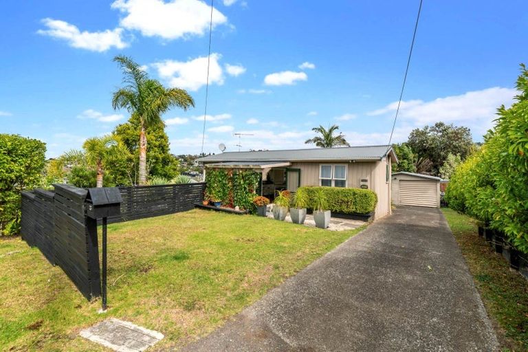 Photo of property in 23 Penton Road, Stanmore Bay, Whangaparaoa, 0932