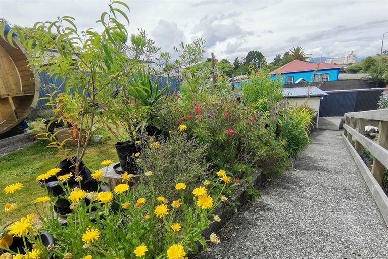 Photo of property in 70 Sale Street, Hokitika, 7810