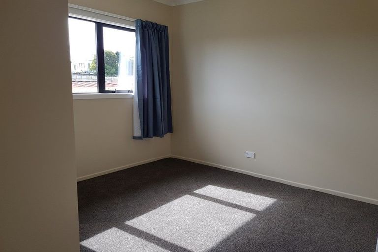 Photo of property in 3/24 Hori Street, Vogeltown, New Plymouth, 4310