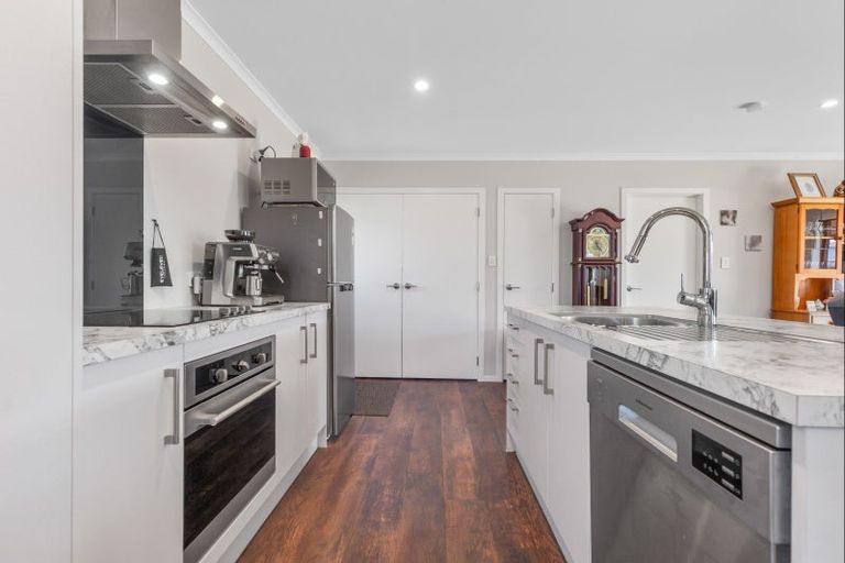 Photo of property in 100a Queen Street West, Levin, 5510