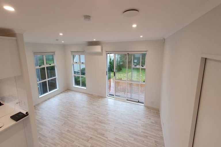 Photo of property in 73 Calluna Crescent, Totara Heights, Auckland, 2105