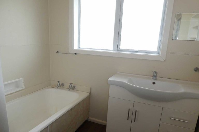 Photo of property in 2/271 Avonhead Road, Avonhead, Christchurch, 8042