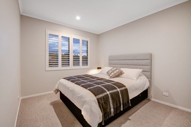 Photo of property in 28b Kukuwai Avenue, Red Beach, 0932