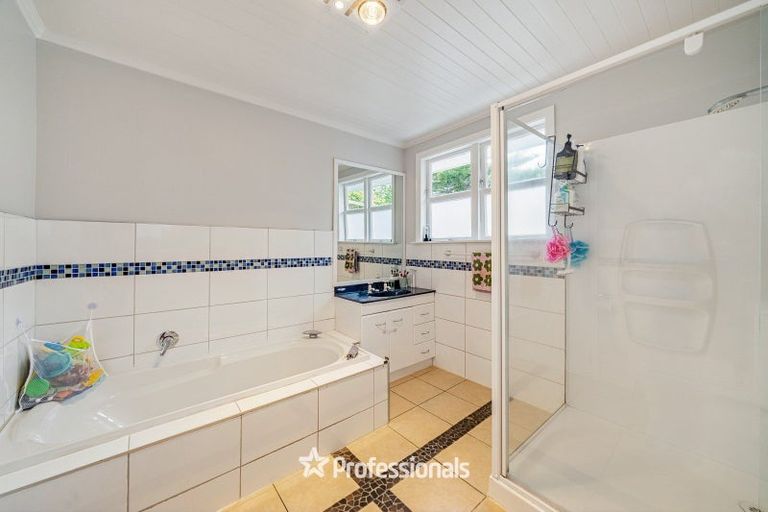 Photo of property in 373 Stokes Valley Road, Stokes Valley, Lower Hutt, 5019