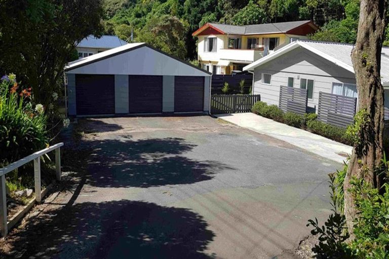 Photo of property in 1/80 Airlie Road, Plimmerton, Porirua, 5026