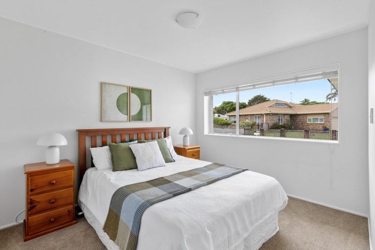 Photo of property in 3 Lakeside Drive, Orewa, 0931