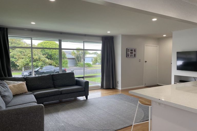 Photo of property in 11 Gerrand Place, Chedworth, Hamilton, 3210