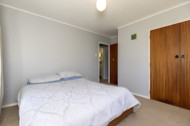 Photo of property in 11 Hookway Grove, Paraparaumu, 5032