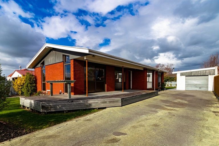 Photo of property in 3 Coates Place, Rangiora, 7400