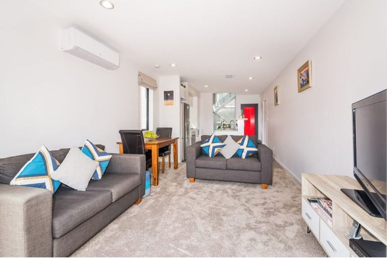 Photo of property in 48 Makamaka Lane, Albany Heights, Auckland, 0632