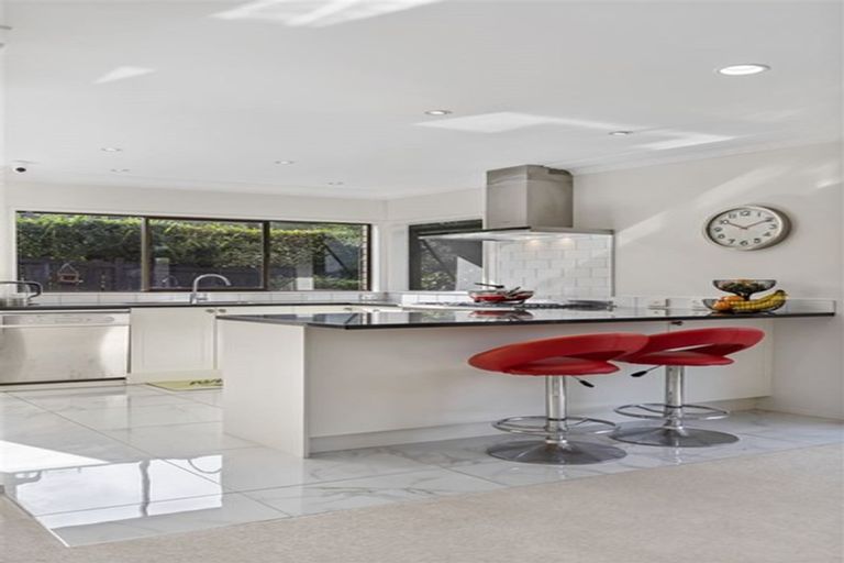 Photo of property in 3 Citation Way, Botany Downs, Auckland, 2010