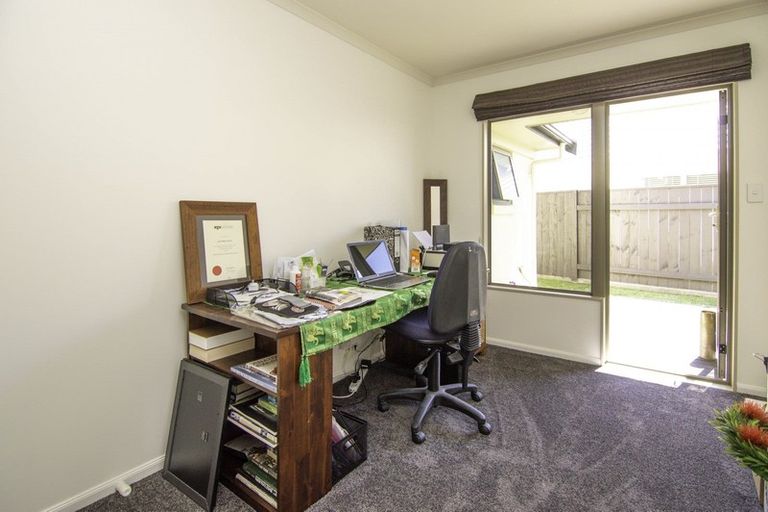 Photo of property in 119 Pacific Drive, Fitzherbert, Palmerston North, 4410