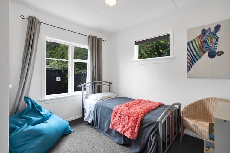 Photo of property in 120 Omata Road, Marfell, New Plymouth, 4310