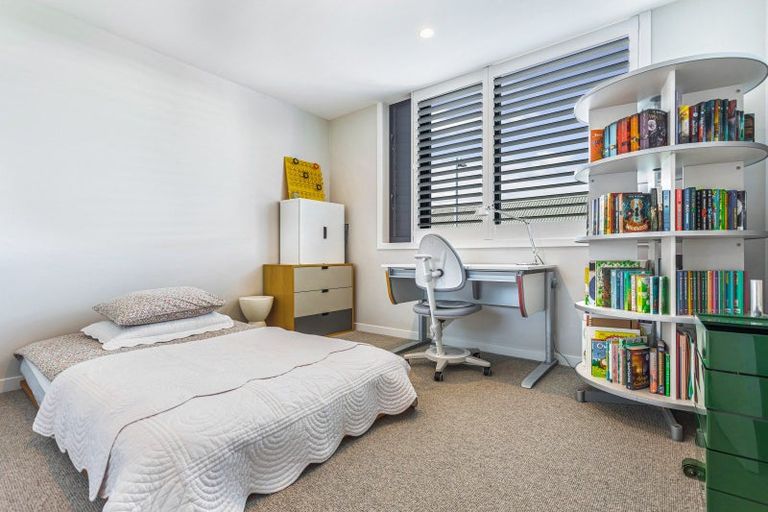 Photo of property in 98 Buckley Avenue, Hobsonville, Auckland, 0616