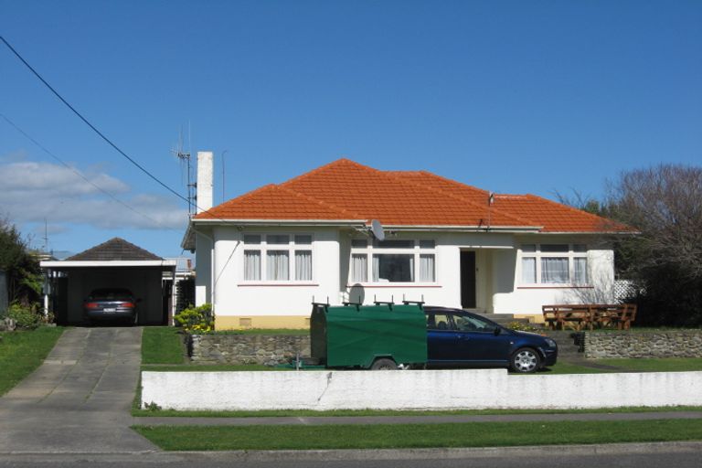 Photo of property in 194 Bath Street, Levin, 5510