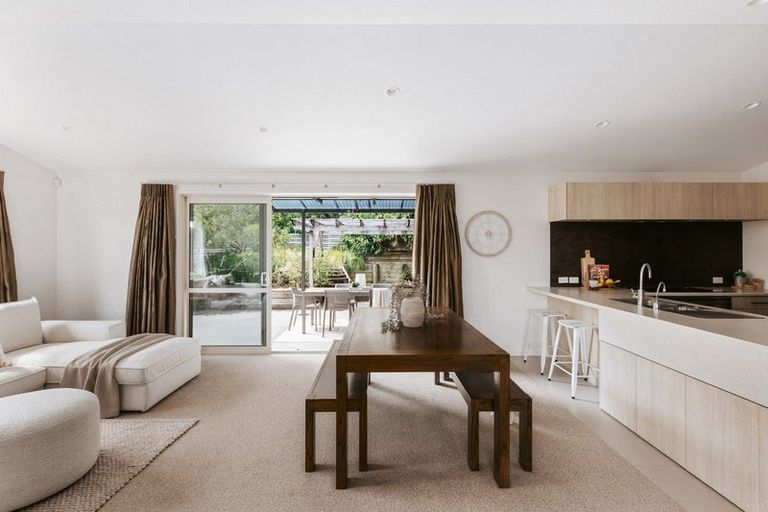 Photo of property in 16 Ellesmere Close, Pyes Pa, Tauranga, 3112