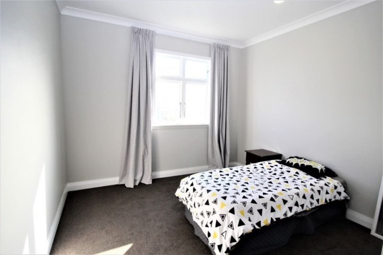 Photo of property in 14 Atkinson Street, Woodville, 4920