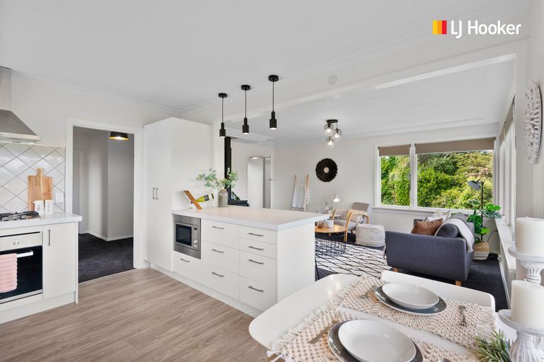 Photo of property in 1 Glendevon Place, Vauxhall, Dunedin, 9013