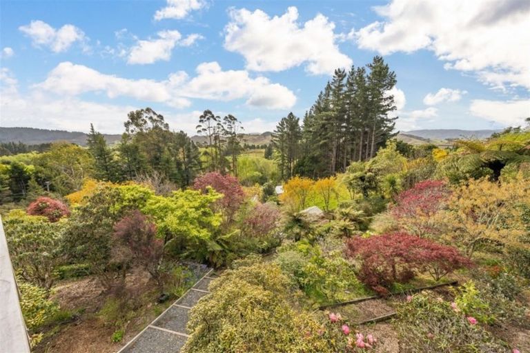 Photo of property in 217 Katherine Mansfield Drive, Whitemans Valley, Upper Hutt, 5371