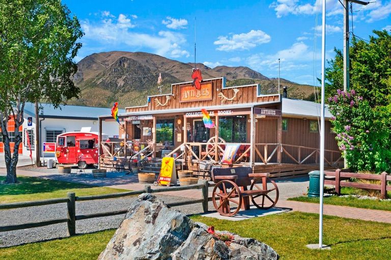 Photo of property in 10 Park Lane, Omarama, 9412