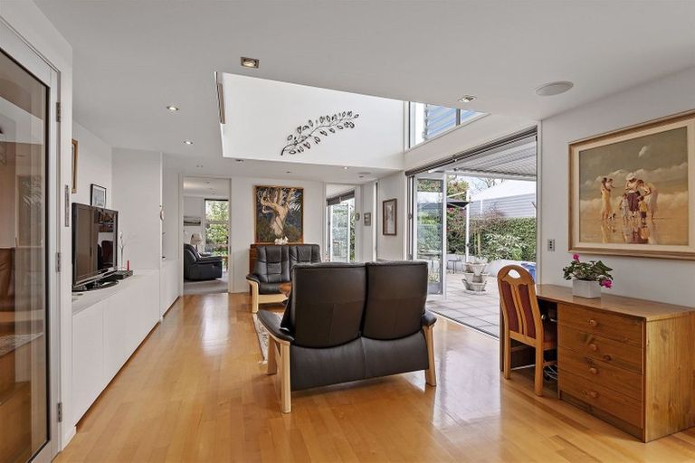 Photo of property in 76a Glandovey Road, Fendalton, Christchurch, 8052