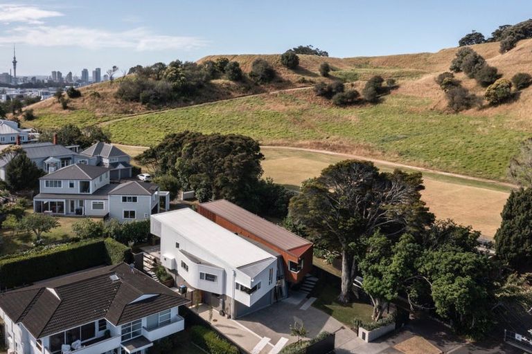 Photo of property in 8 Mount Hobson Lane, Remuera, Auckland, 1050