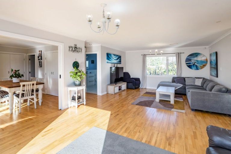 Photo of property in 31 Otawa Drive, West Taratahi, Masterton, 5887