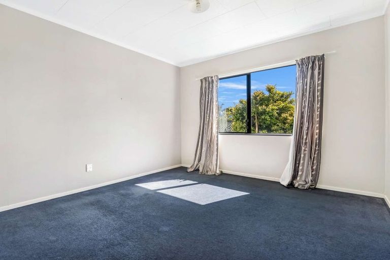 Photo of property in 2 Walton Place, Ngatea, 3503