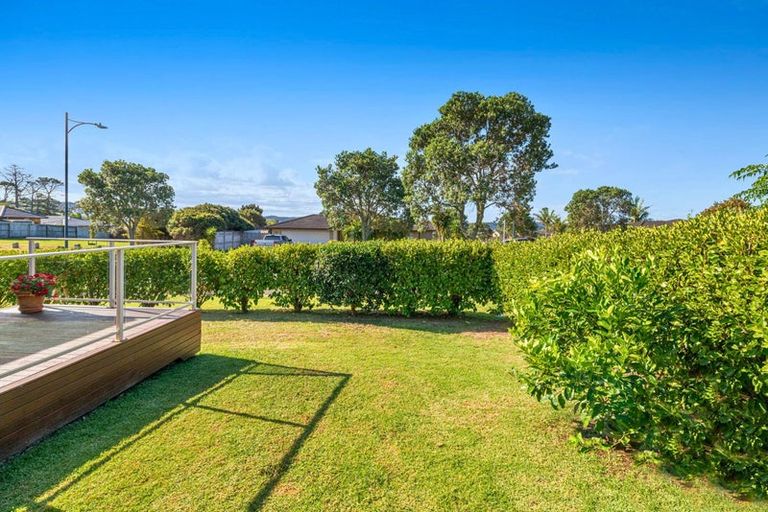 Photo of property in 1 Anchorite Way, Red Beach, 0932