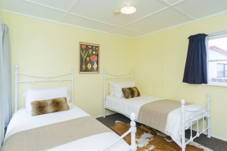 Photo of property in 104 Sherwill Street West, Feilding, 4702