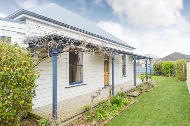 Photo of property in 104 Sherwill Street West, Feilding, 4702