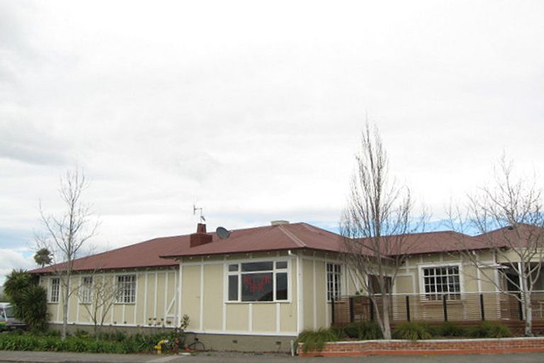 Photo of property in 6 School Road, Clive, 4102