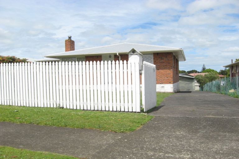 Photo of property in 5 Imrie Avenue, Mangere, Auckland, 2022