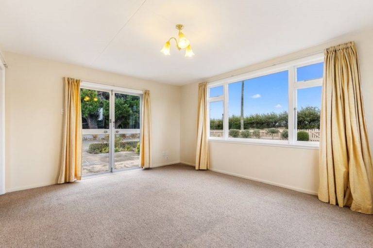 Photo of property in 24 Harleston Road, Sefton, Rangiora, 7477