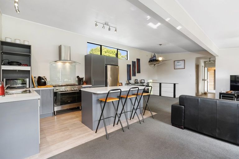 Photo of property in 17 Ward Drive, Opua, 0200