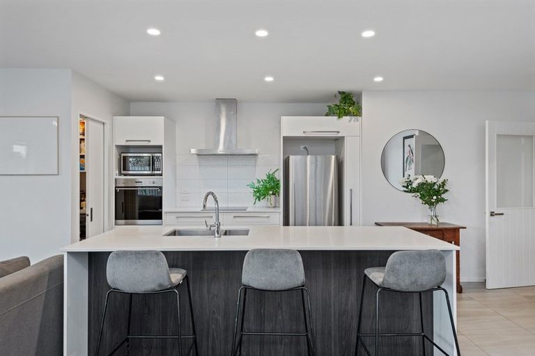 Photo of property in 15 Cressy Place, Darfield, 7510